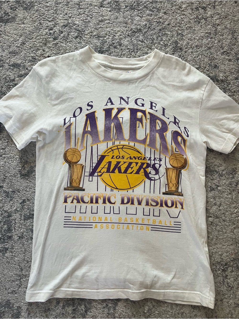 Los Angeles Lakers White & Gold Graphic T-Shirt - Abercrombie